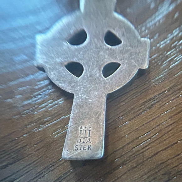 Rare James Avery Celtic lily cross pendant - Picture 3 of 4